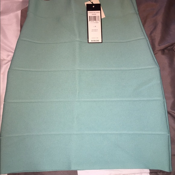 Never worn still has tags - Picture 2 of 5